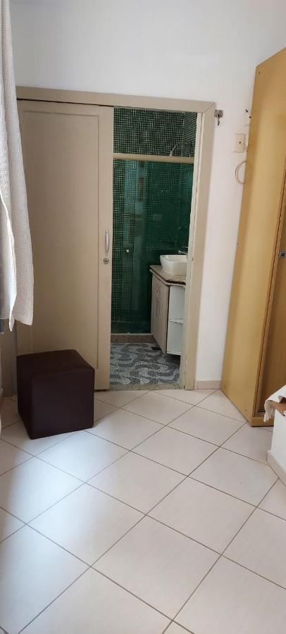 Apartamento Maravilhoso Sala E Quarto Completo Na Quadra Da Praia De Copacabana Posto 5 Rio de Janeiro